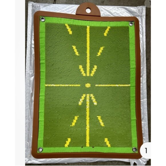 Golf Putting Practice Mat With Alignment Guides - Picture 1 of 3